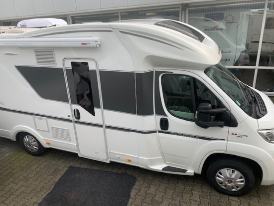 Adria Matrix 670 met dakairco