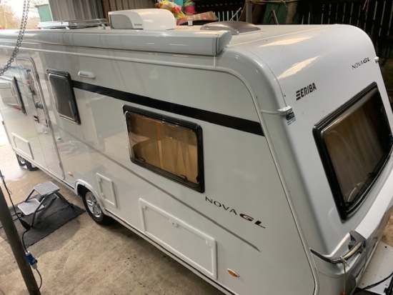 Eriba Nova GL met dakairco
